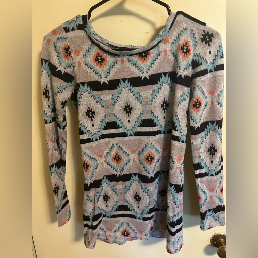 Aztec inspired long sleeve shirt (S)